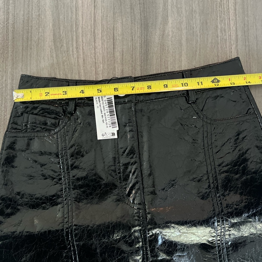 Karen Millen Metallic Faux Leather Mini Skirt - Picture 7 of 8